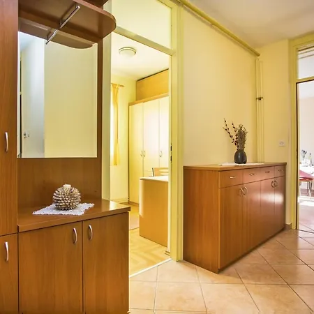 Gortanova In Stoja Mit Privater Terrasse By Interhome * Pola