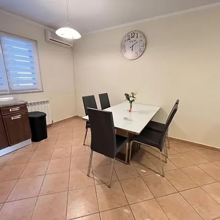 Gortanova In Stoja Mit Privater Terrasse By Interhome * Pola