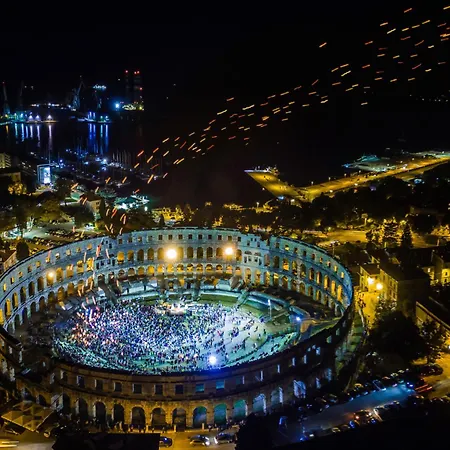 Gortanova In Stoja Mit Privater Terrasse By Interhome Pola