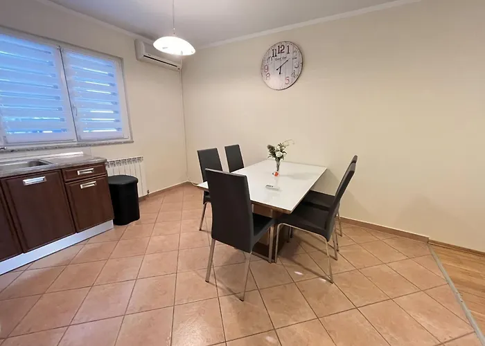 Gortanova In Stoja Mit Privater Terrasse By Interhome * Pula